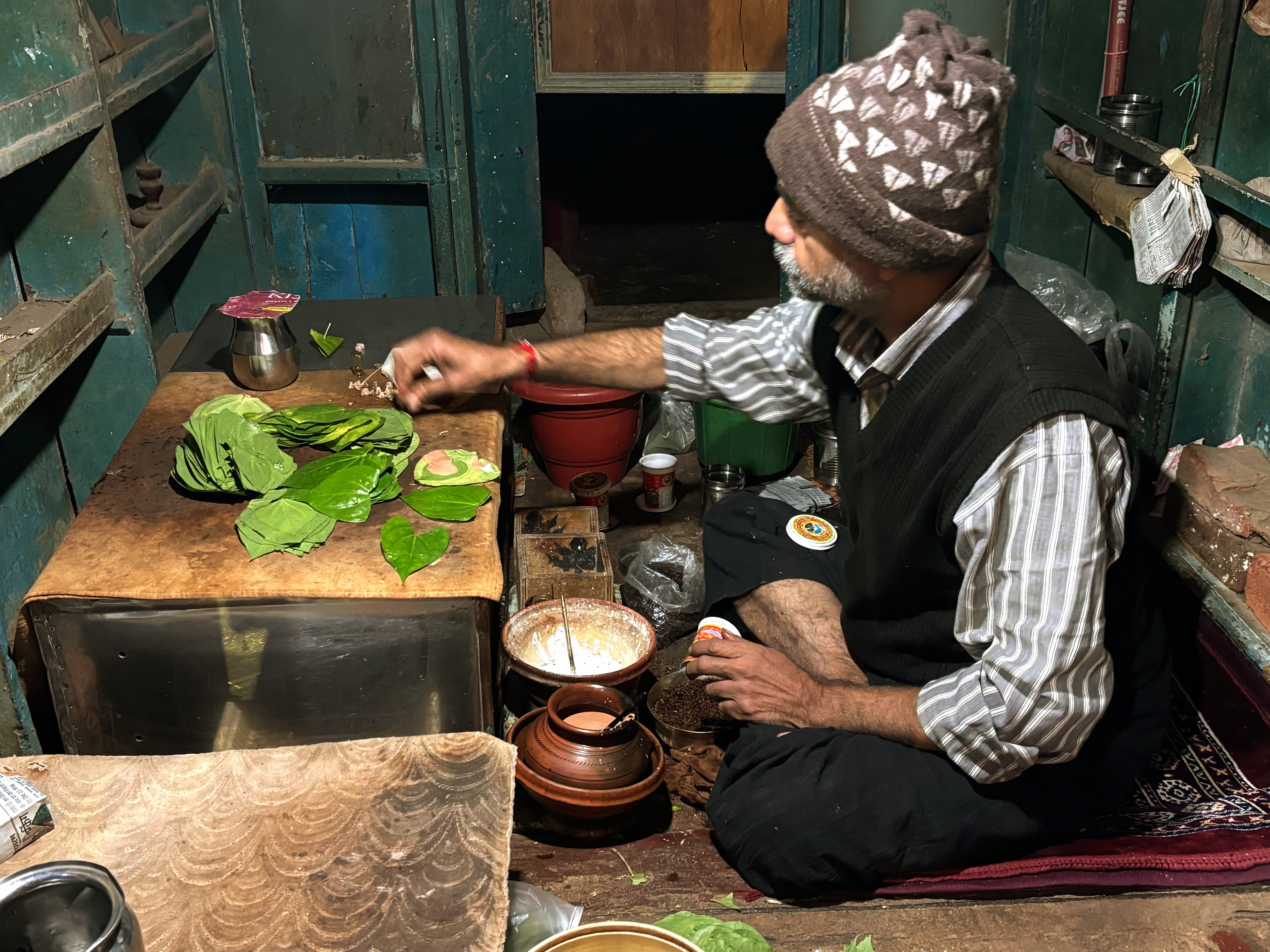 Typical setting of a Banaras paan shop
